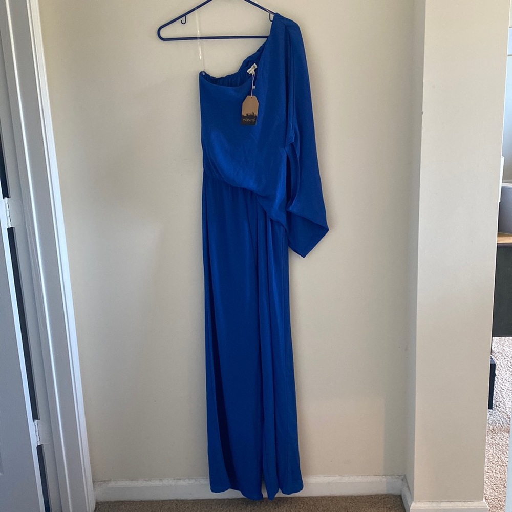 Mainstrip royal blue, off the shoulder jumpsuit